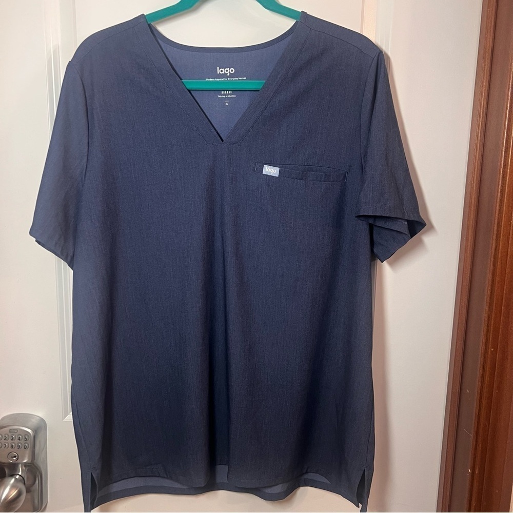 Women’s Lago Crescent - Denim Blue Size Large Scrub Top like FIGS​​​​​​